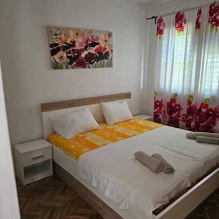 Villa Kuca Za Odmor Podgora Esterno foto